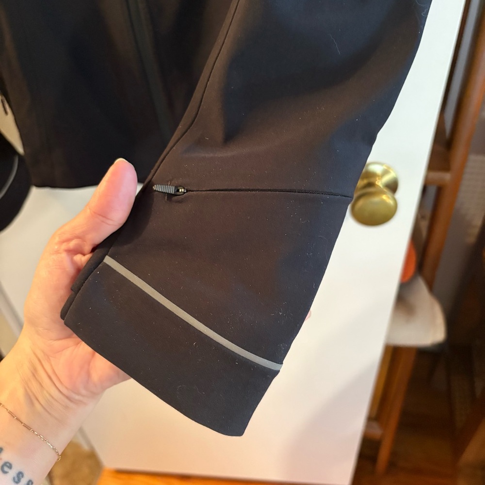 Lululemon | Lightweight Jacket - Picture 3 of 8